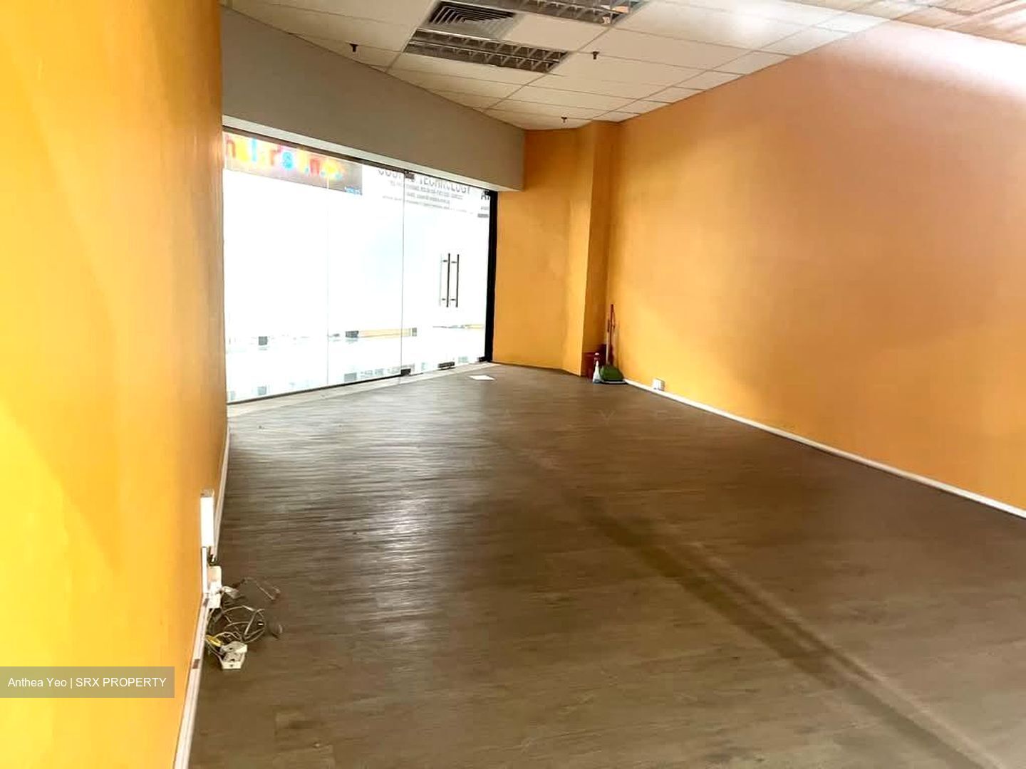 Sim Lim Square (D7), Shop House #575687721